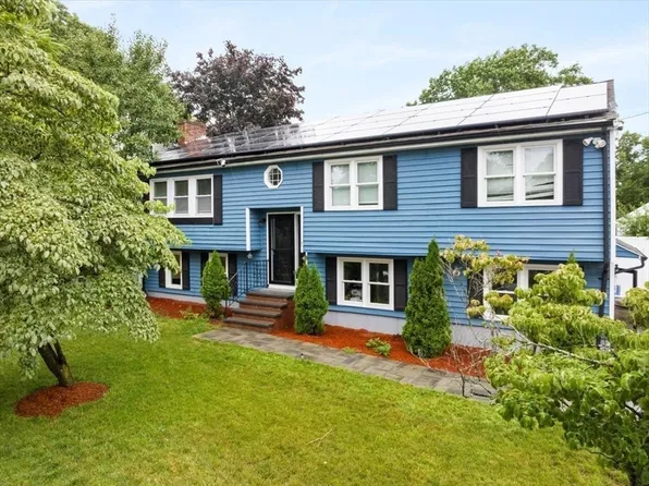 7 Alyssum Dr, Billerica, MA 01821