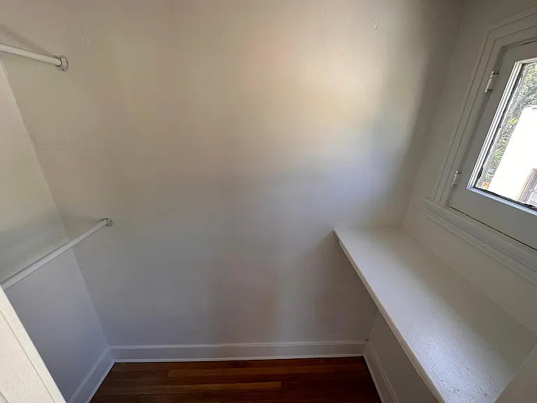 2074 Paramount Dr — Photo 29