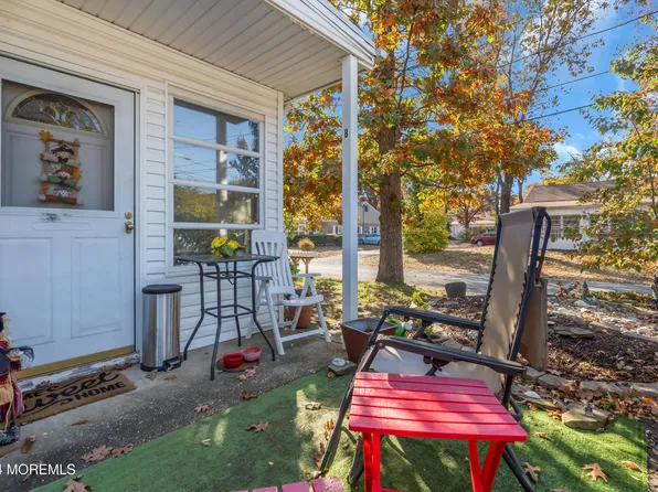 6 Hemlock Street #B, Toms River, NJ 08757