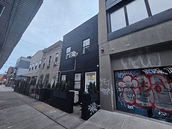 3rd image of 1312 Myrtle Ave