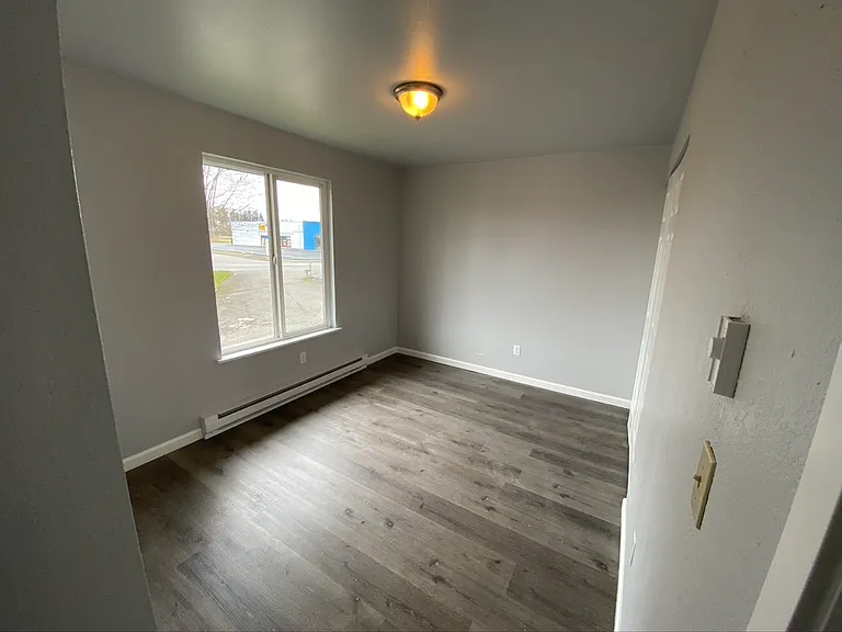 7324 S Wilkeson St #A — Photo 6