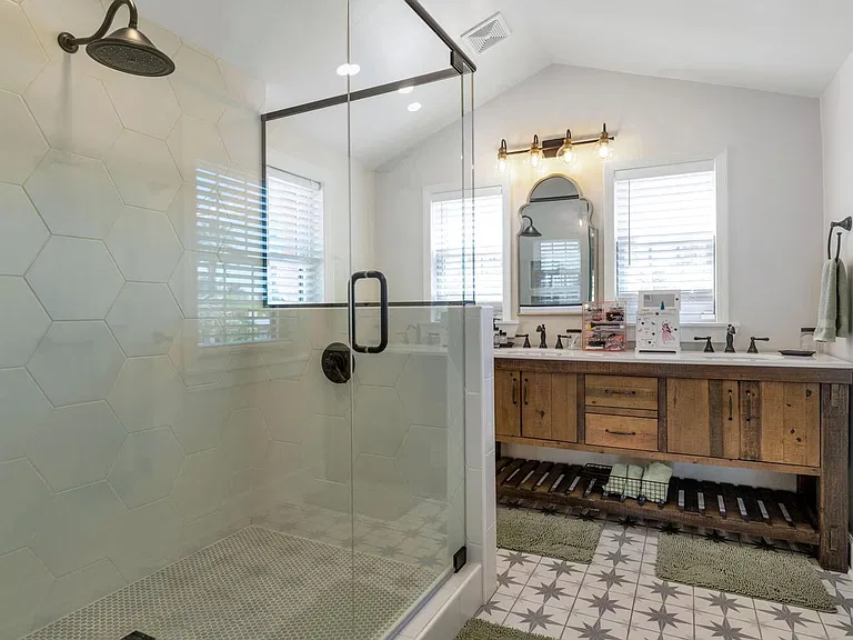 1021 W Encanto Blvd — Photo 16