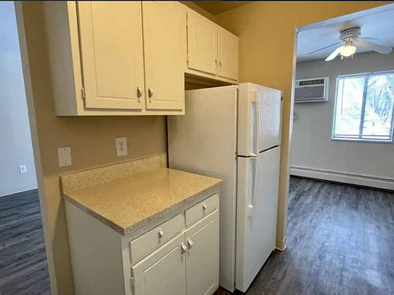 Oak Valley Apartments — Photo 4
