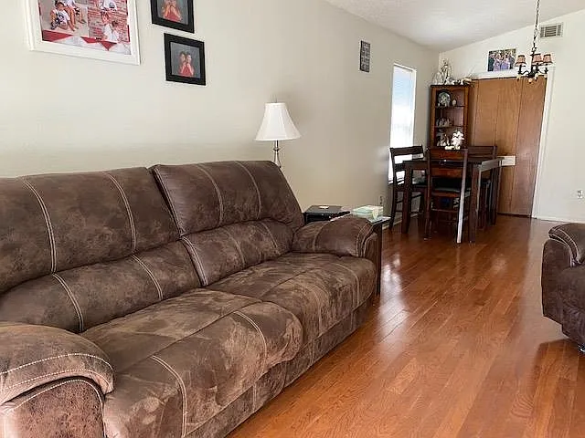 3 bed, 1224 sqft, $1,650 — Photo 3