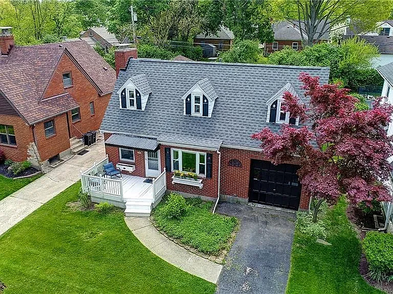 242 Claranna Ave — Photo 3