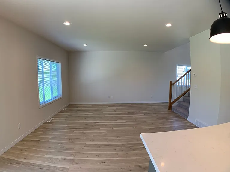 1360 Goldenwood Dr NW — Photo 8