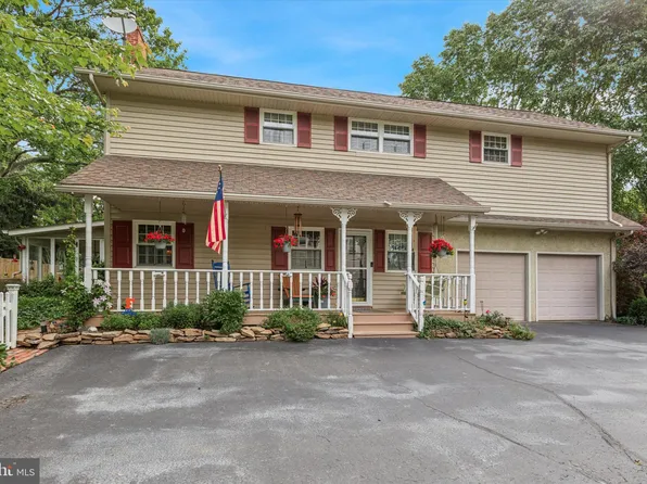 3019 Eisenhower Rd, Norristown, PA 19403