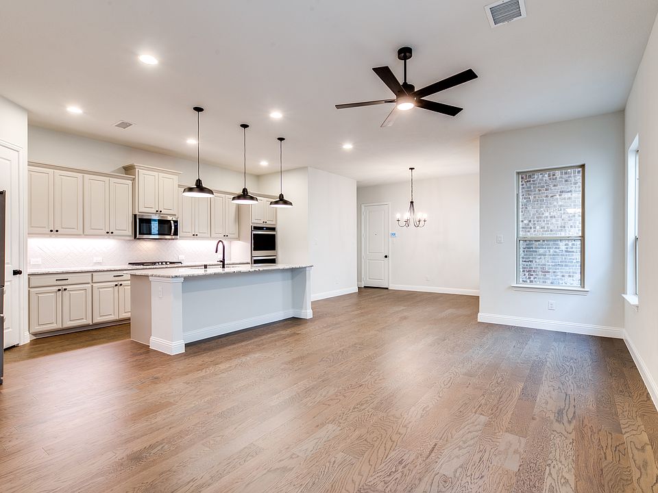 1st image of 7620 Regal Ln