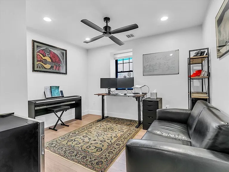 23 Princeton St #1 — Photo 17