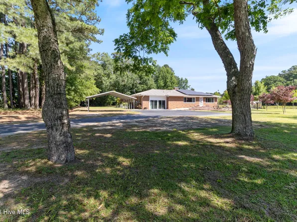 207 Cicero Beatty Road, Raeford, NC 28376