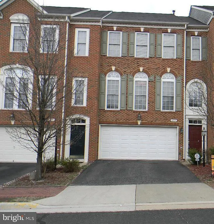 8093 Samuel Wallis St photo 1