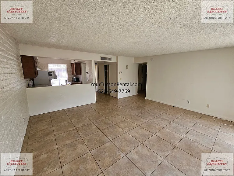 2743 W Sheryl Dr — Photo 9