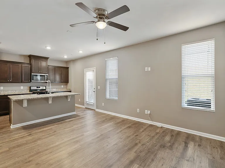 742 Tennypark Ln — Photo 17