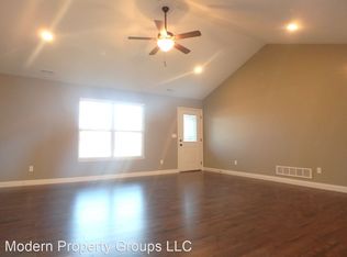 4203 Meadow View Dr, Columbia, MO 65201