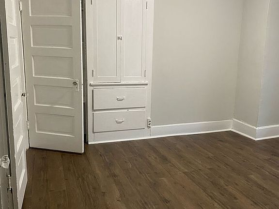 2nd image of 1018 Brown St #1024