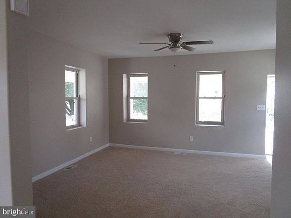 5th image of 500 Eureka St