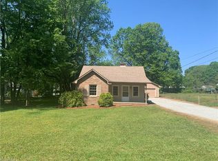 3812 Simmons Ct, Greensboro, NC 27407