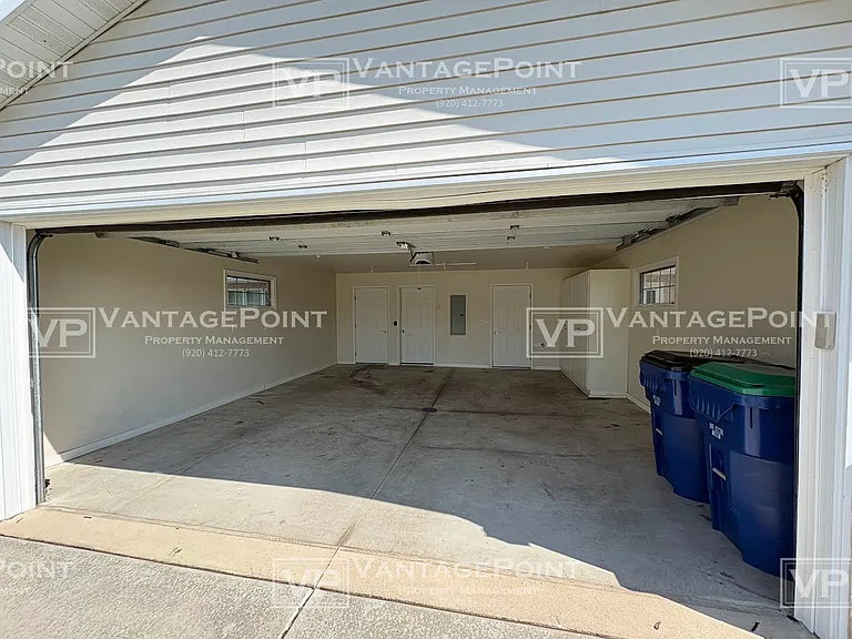 1684 Twin Lakes Cir #1 — Photo 27
