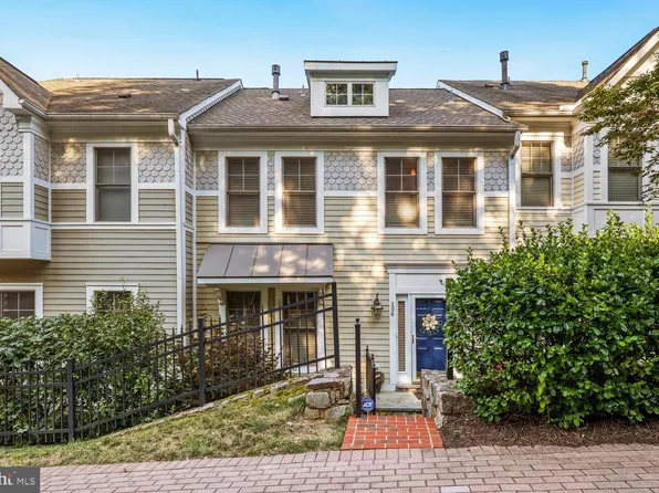 106 Edgehill Dr, Occoquan, VA 22125