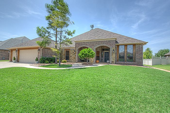 1st image of 16717 Village Garden Dr