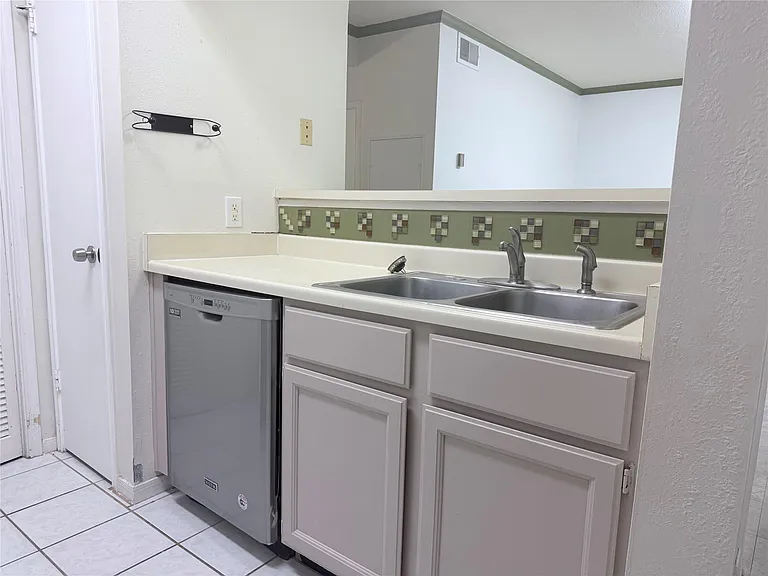 6500 Harbor Town Dr #3107 — Photo 9