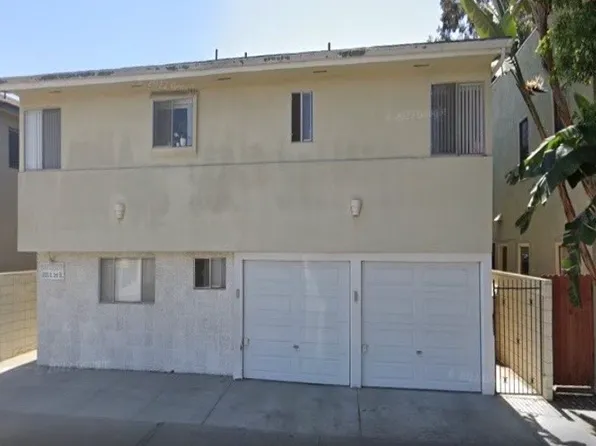 3020 E 3rd St, Long Beach, CA 90814