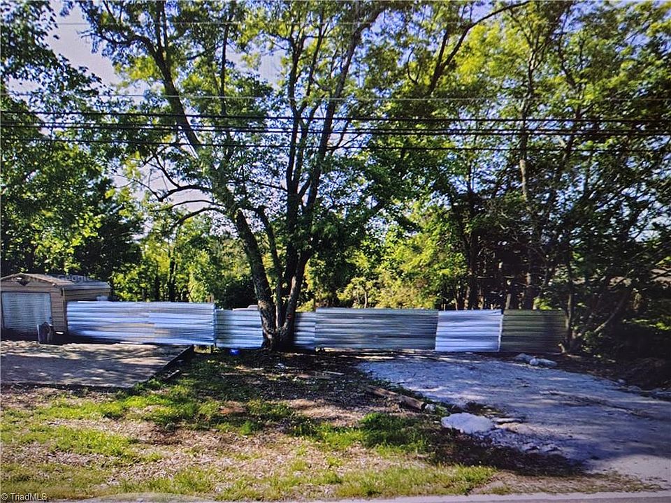 2nd image of 6825 Kennedy Rd #3