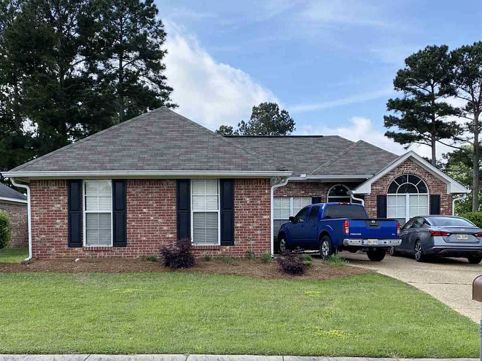 1st image of 214 Bedford Dr