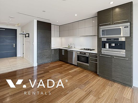 3rd image of 667 Howe St #1904