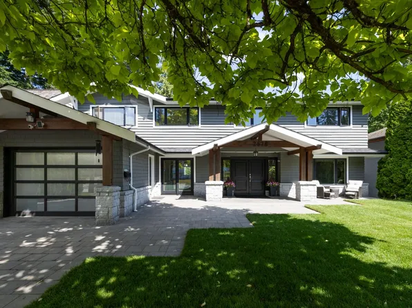 2678 Ailsa Cres, North Vancouver, BC V7K 2B2
