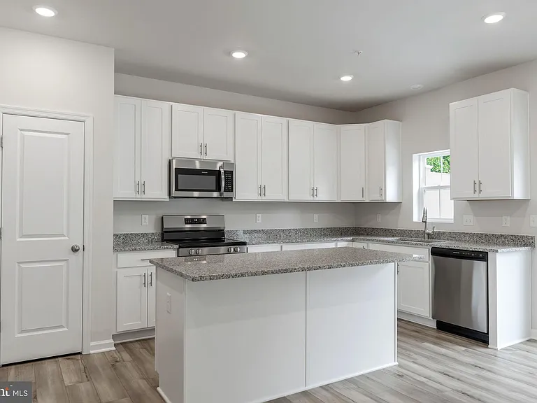 5616 Ludlow Pl — Photo 18