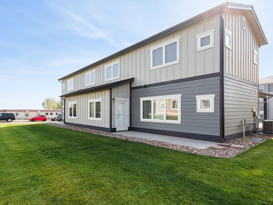 Creekstone apartments community photo