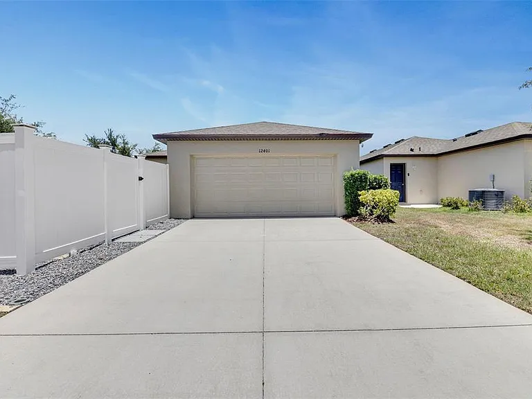 12401 Streambed Dr — Photo 32