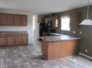 36475 Bernard Dr, Richmond, MI 48062