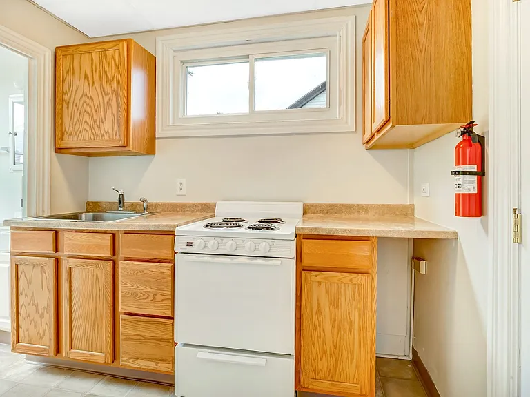45 E 3rd St — Photo 3