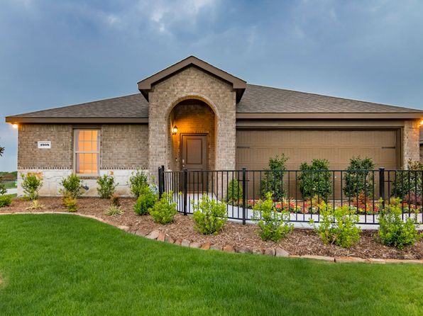 1219 Fairbanks Dr, Ennis, TX 75119