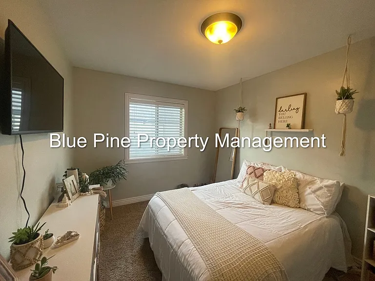 565 Pioneer Rd #106 — Photo 16