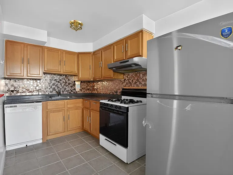 4026 Gideon Rd — Photo 15
