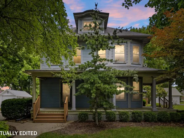 320 W 3rd St, Prophetstown, IL 61277