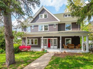 28 Farragut Cir, New Rochelle, NY 10801