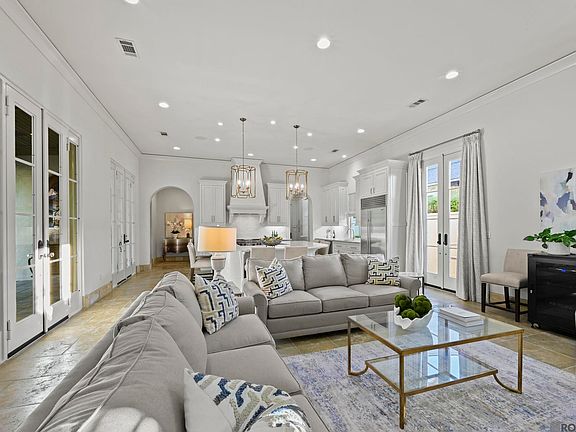 2nd image of 6734 Audubon Cir