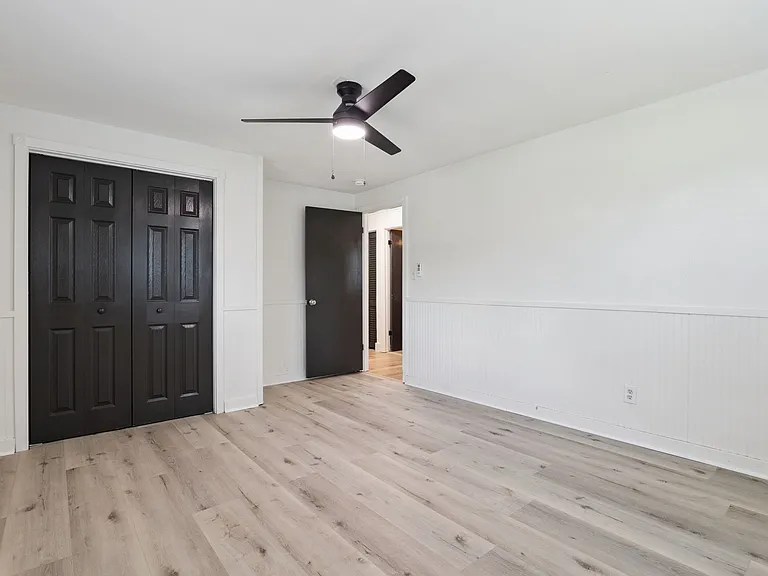 811 W Wisconsin Ave — Photo 16