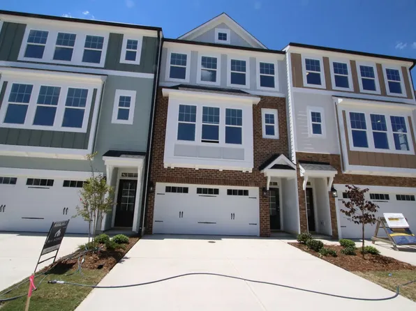 10045 Secluded Garden Dr, Apex, NC 27523