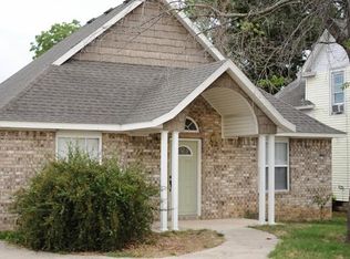 118 S Collins Ave, Gentry, AR 72734