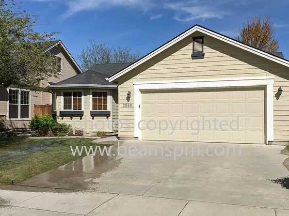 3888 N Park Crossing Ave, Meridian, ID 83646