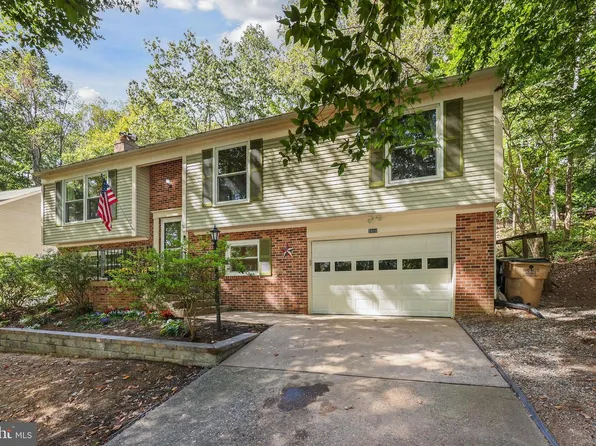 2016 Coast Guard Dr, Stafford, VA 22554