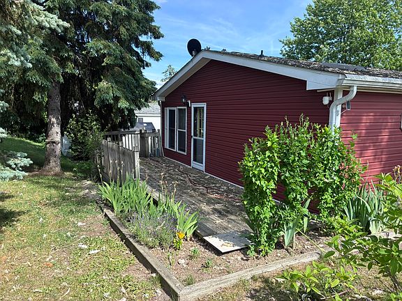 2nd image of 140 Highland Dr #108
