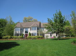 12 Castle Rd, Westford, MA 01886