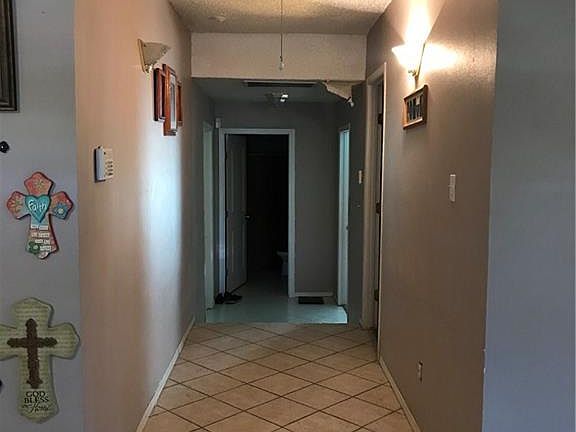 5th image of 3107 Hutchinson St