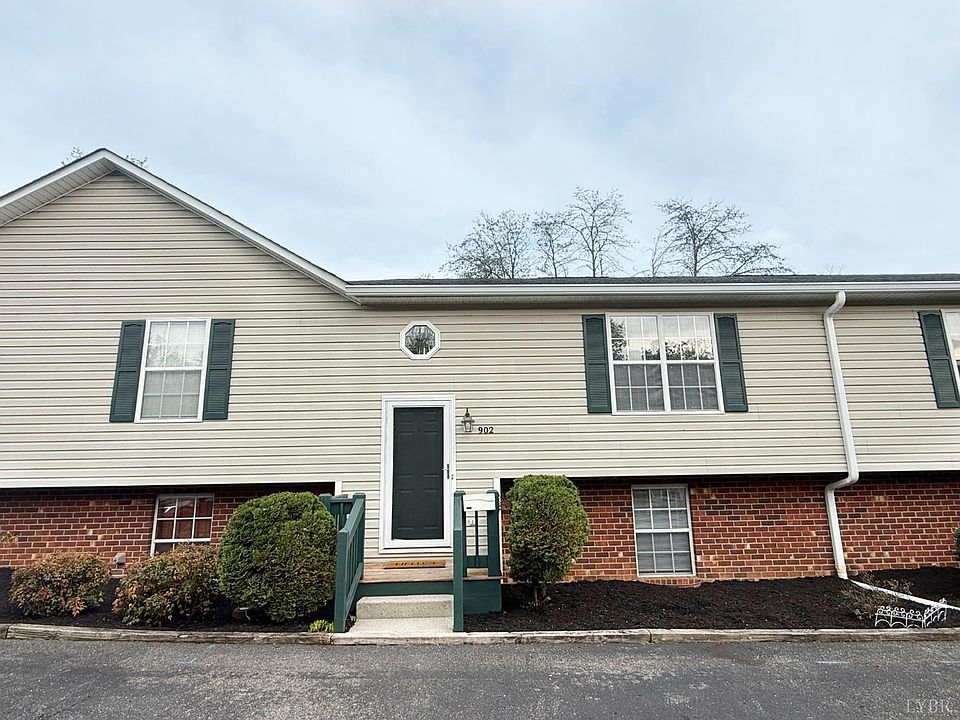 1st image of 902 Goose Meadow Dr